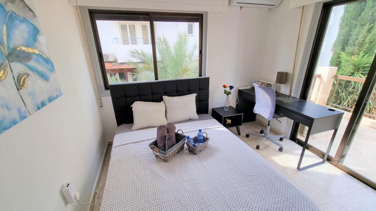 Cozy Beach Apt / 100 Mbit+ Netflix / Near Airport ลาร์นาคา ภายนอก รูปภาพ